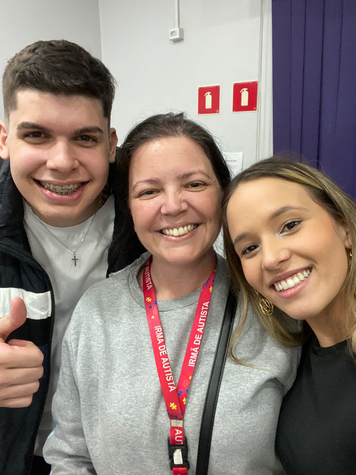 Homenagem aos voluntários e abrigados